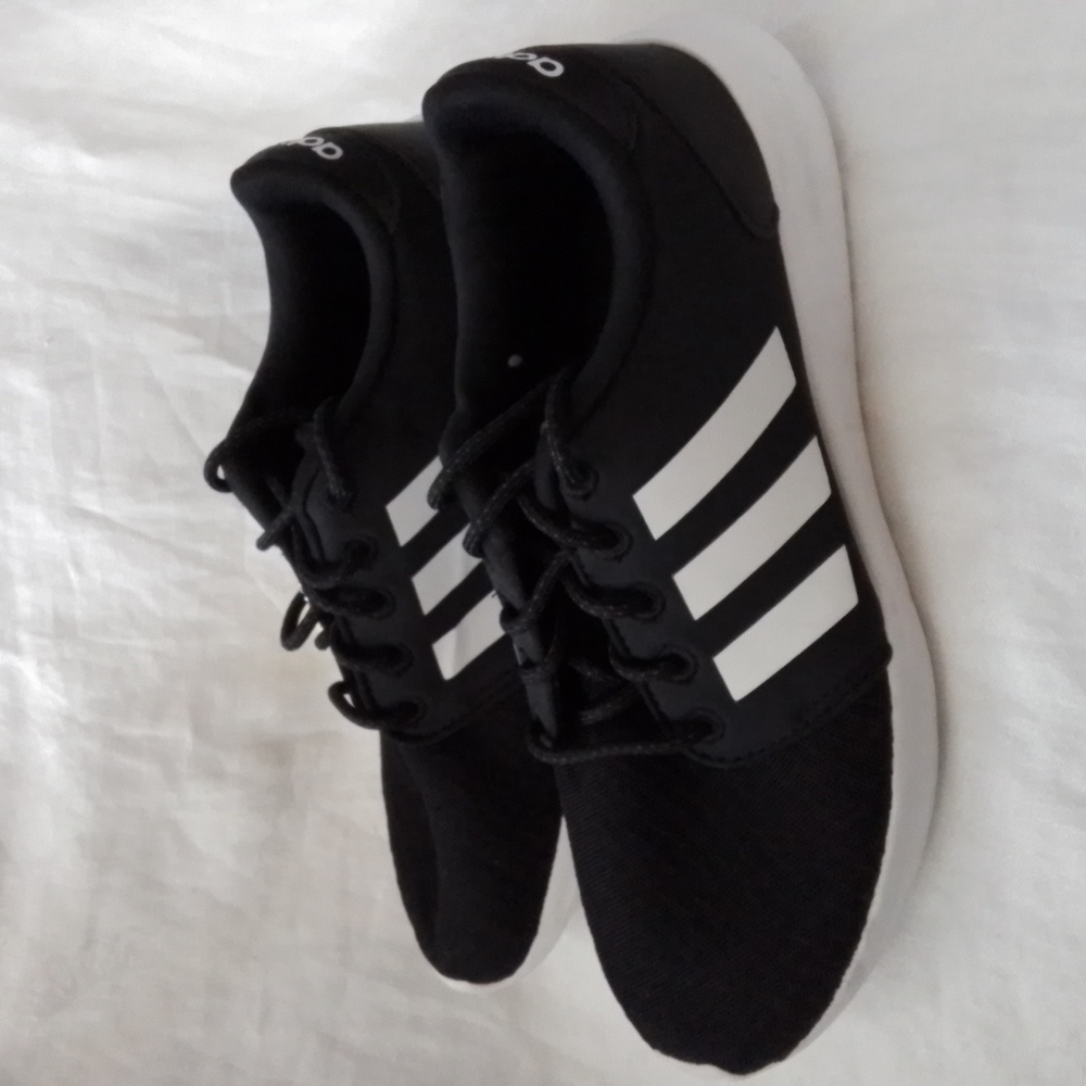 Adidas Cloudfoam Qt Racer Size 7 - image 2